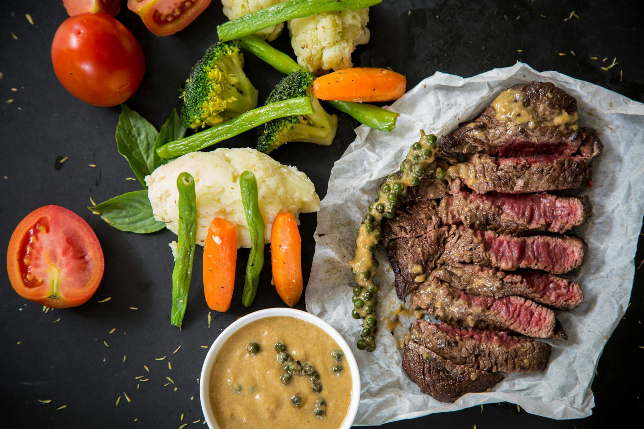 Små portioner protein under dagen vs stora måltider – vad fungerar bäst?